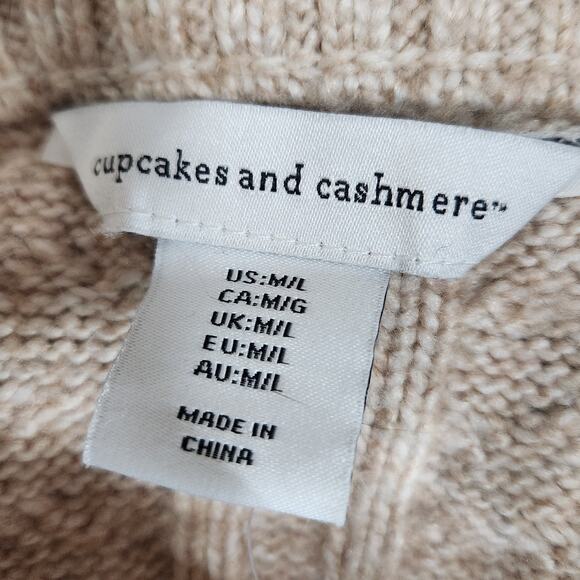 Cupcakes and Cashmere Poncho – Cable Knit with Zipper Front High Collar M / L - Picture 4 of 8